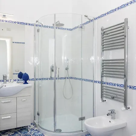 Maison Blue *