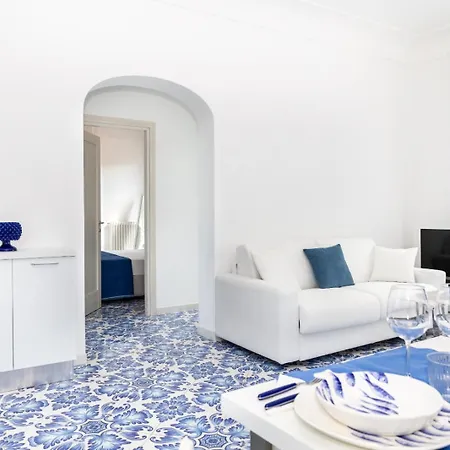 Maison Blue Capri