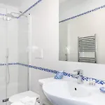 Maison Blue
