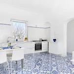Maison Blue Lägenhet *