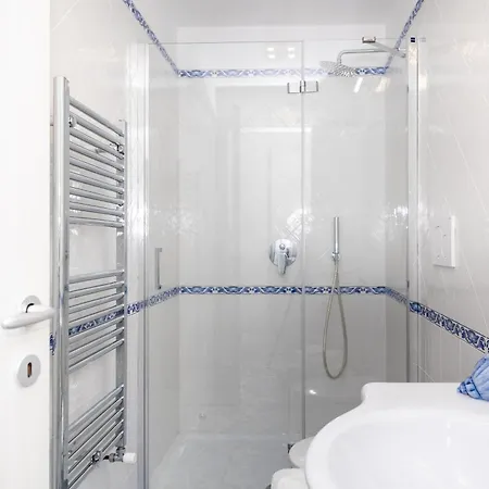 Maison Blue * Capri