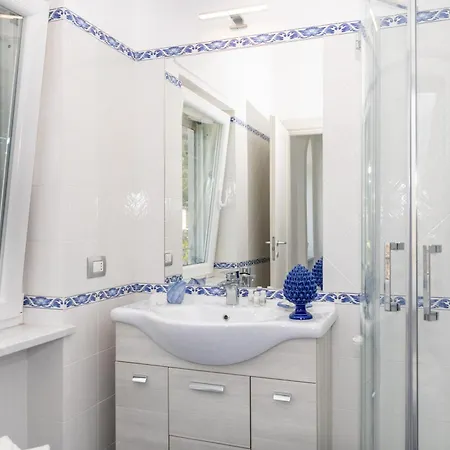 Maison Blue Daire *