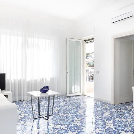Maison Blue Daire